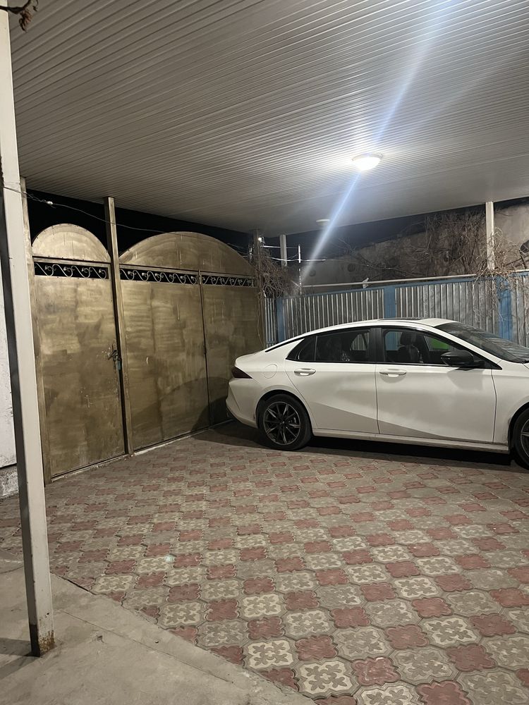 Тез арада Уй сатылады времянкасымен Срочно продается дом