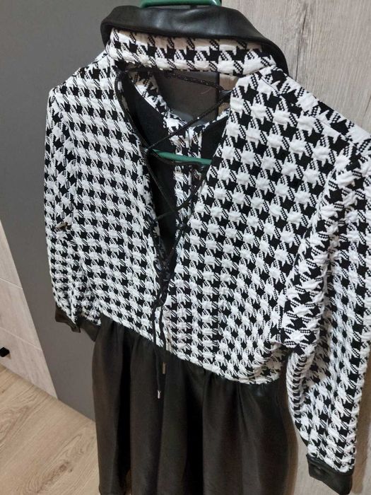 Официална рокля с яка