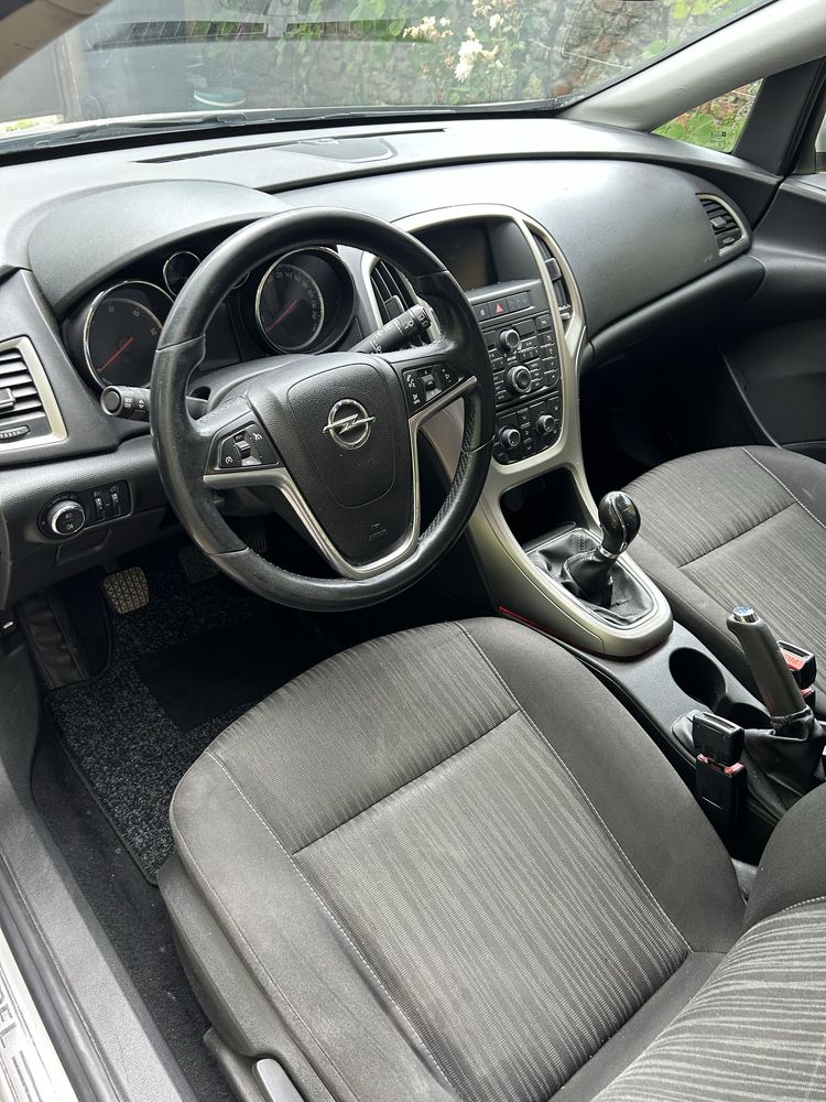 Opel astra j 2011 1.7 diesel