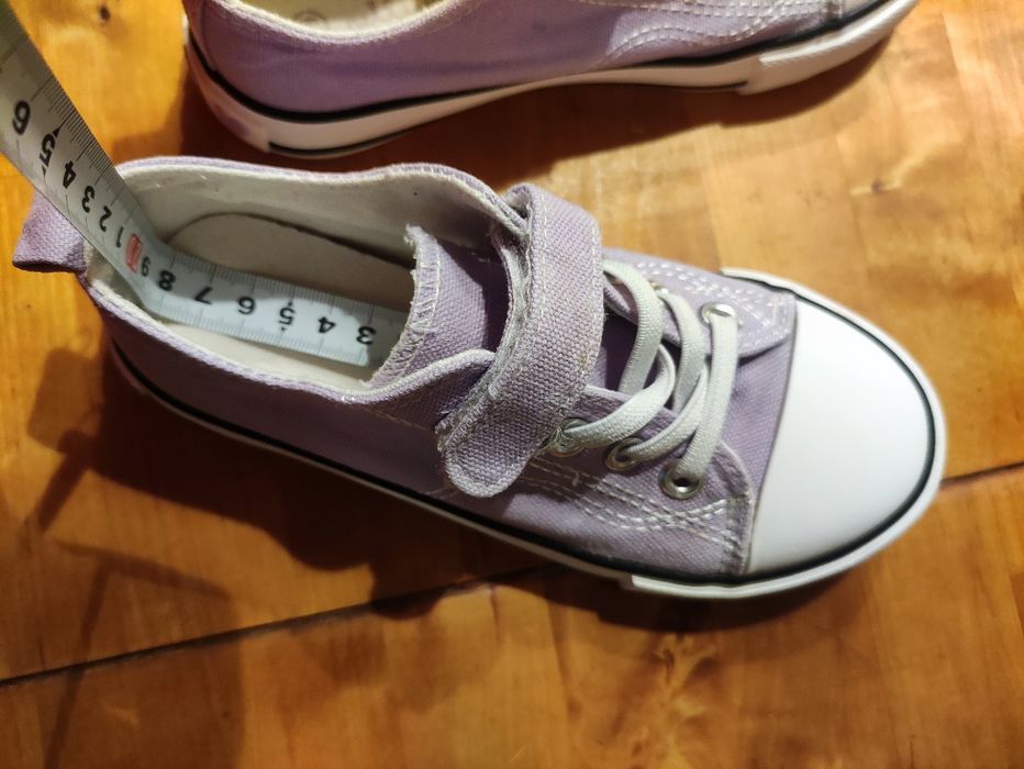 Платенки, цвички и плетени пантофи