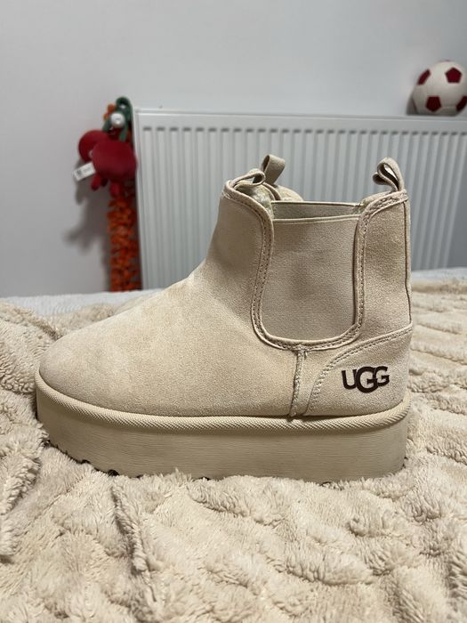 Ugg de vanzare..