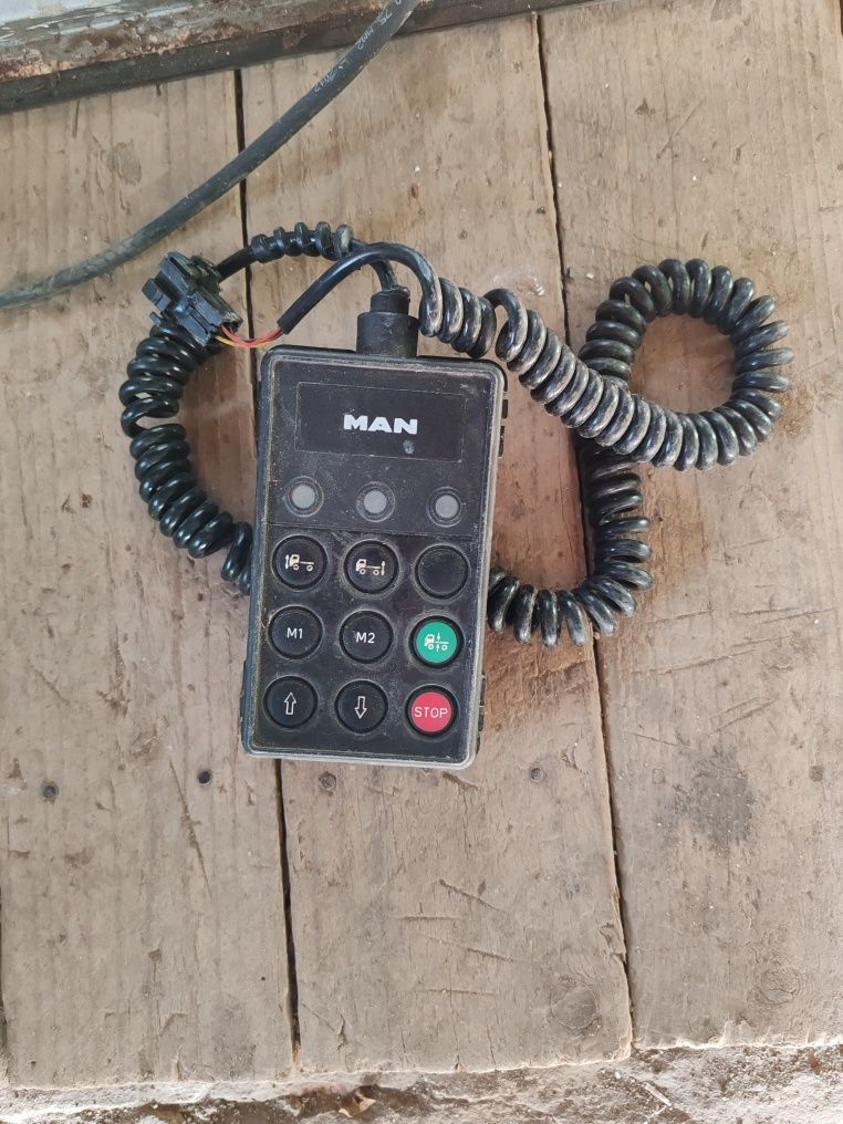 Vând telecomanda suspensie man