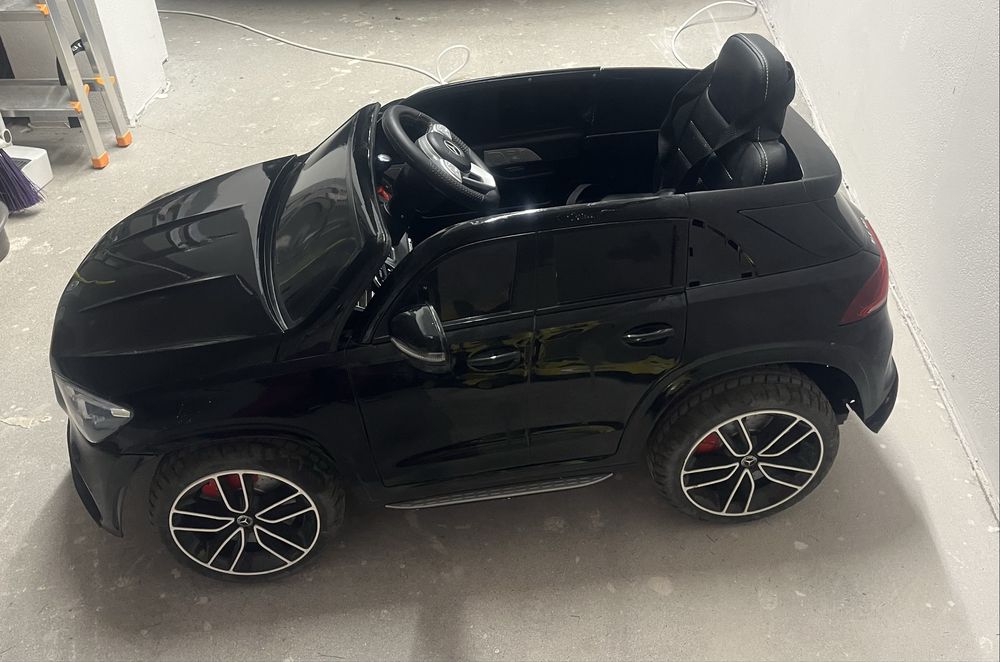Детски акумулаторен джип Mercedes GLE