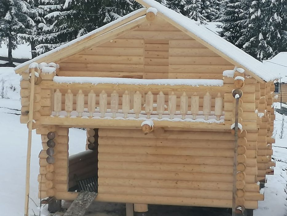 Vand sau schimb cu auto 4x4 sau teren zona Vatra Dornei mașina de cali