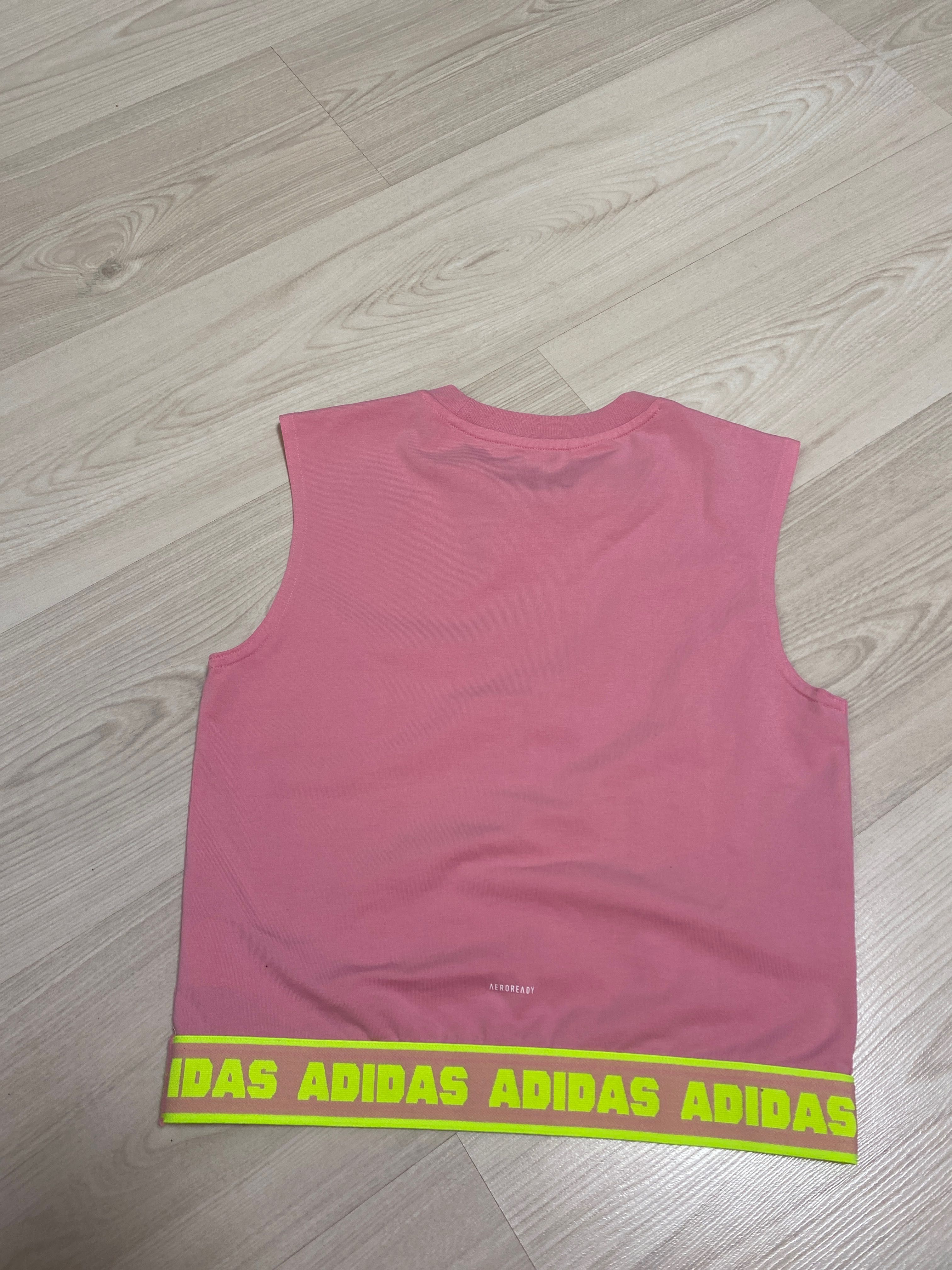 Потник ADIDAS,нов без етикет.Подходящ и за дамско ХS