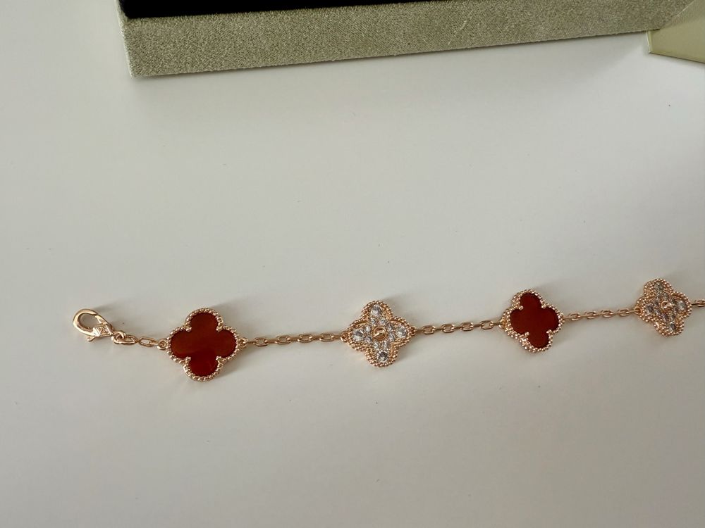 Van Cleef & Arpels Гривна с 18к Златно покритие - Цвят Червен + Кутия