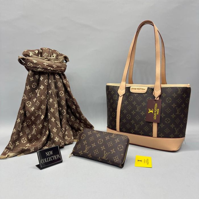 Set Poșetă, eșarfă și portofel