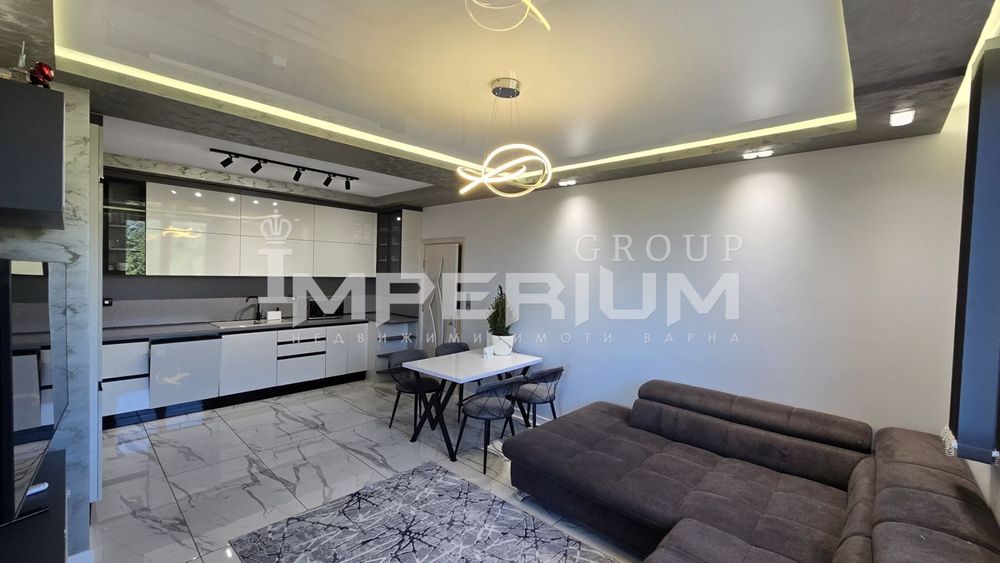 Дава се под наем Тристаен апартамент в Варна, Бриз - 92 кв.м за 1275 € - Снимка #4