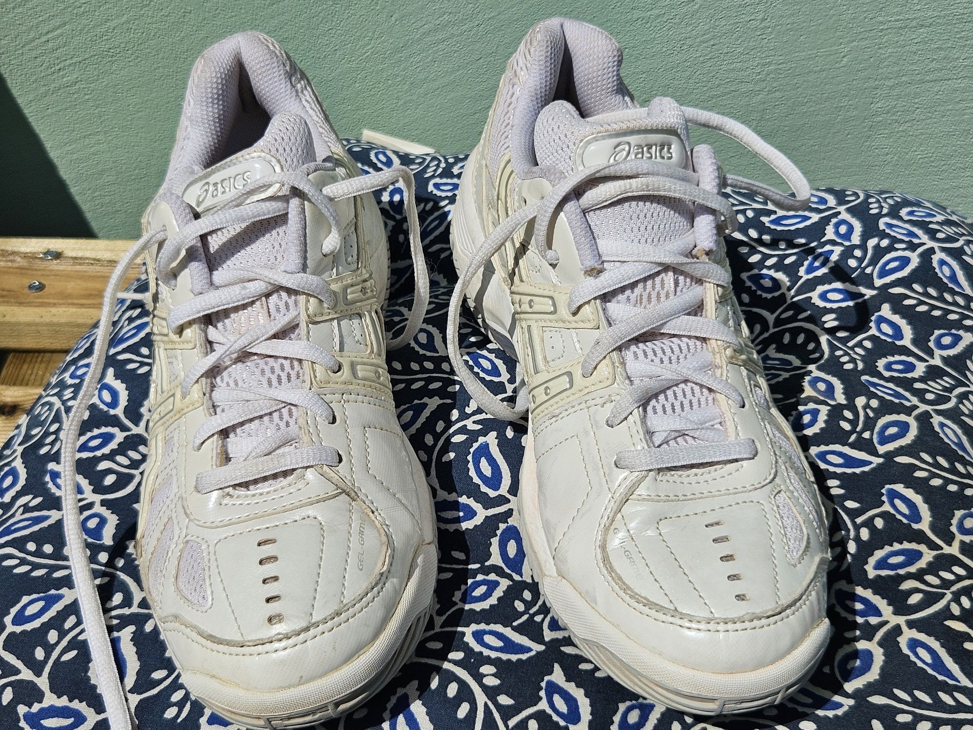 Asics оригинални кецове N38