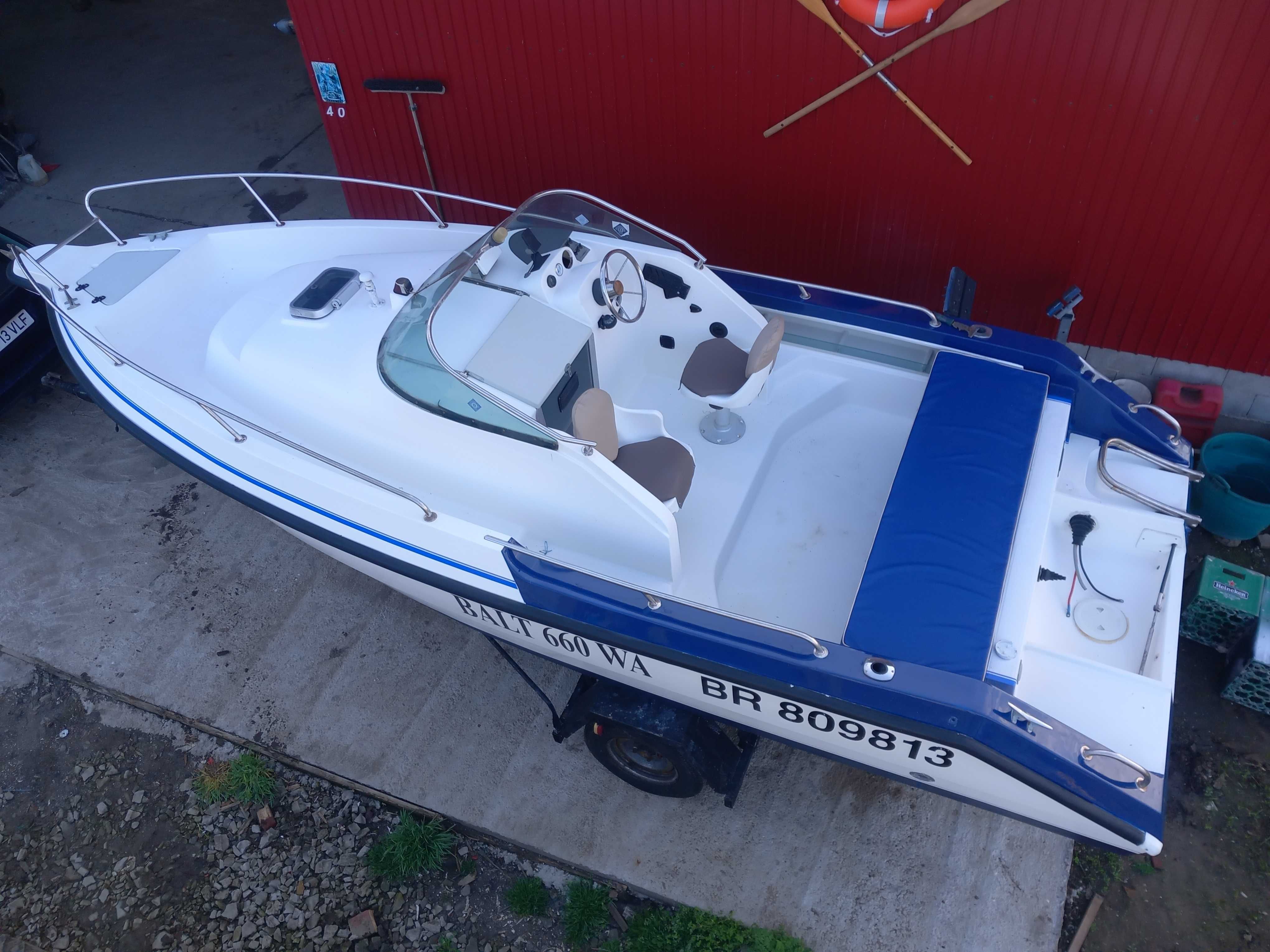 лодка Balt 660 Walkaround