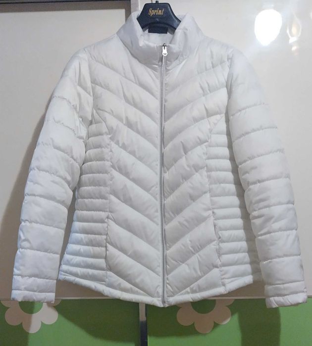 Дамско преходно бяло яке