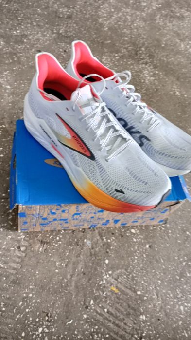 Adidasi Brooks hiperion max 2