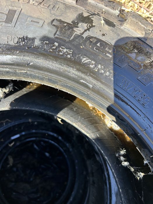 255 75 17 Goodrich  at Noi