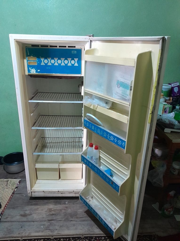 Холодилник, холати яхши. Музлатади