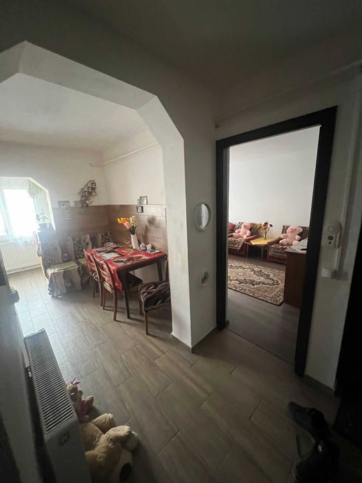 Apartament cu 3 camere