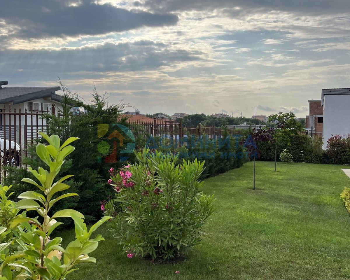 Продава се Къща в с. Лозенец, Област Бургас - 220 кв.м за 1910 €/кв.м - Снимка #16