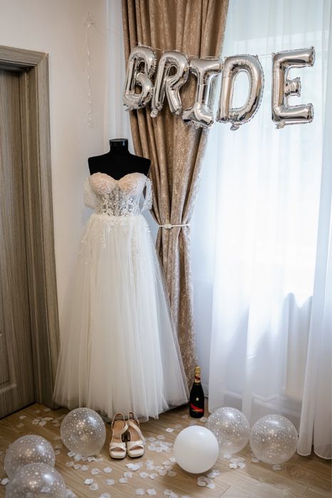 Vand rochie de mireasa