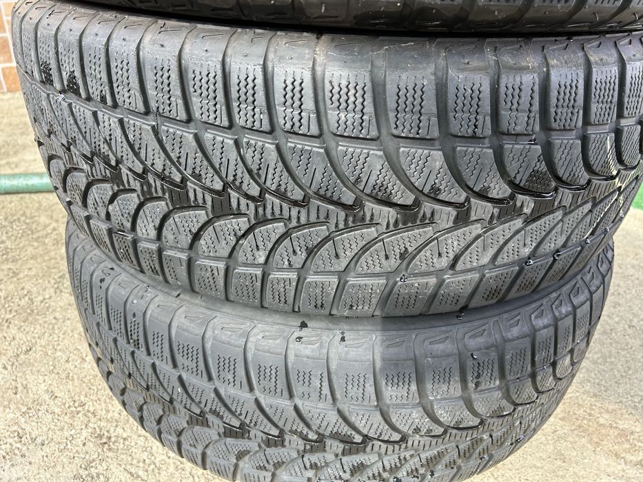 4 зимни гуми за Джип bridgestone 235 60 18