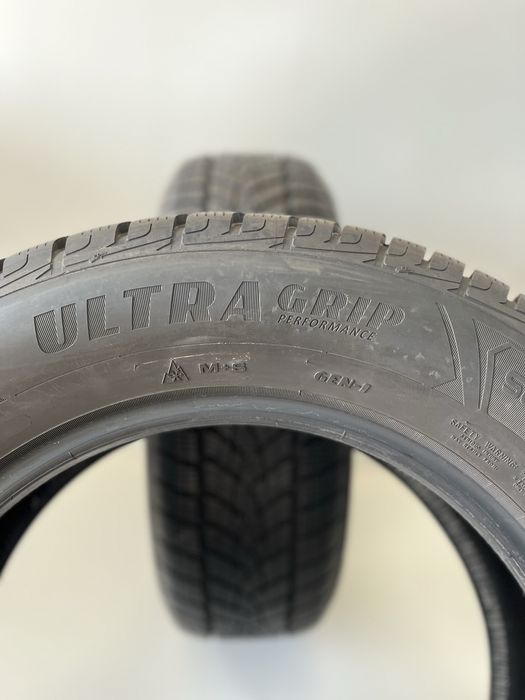Зимни гуми 225/65/17 GoodYear