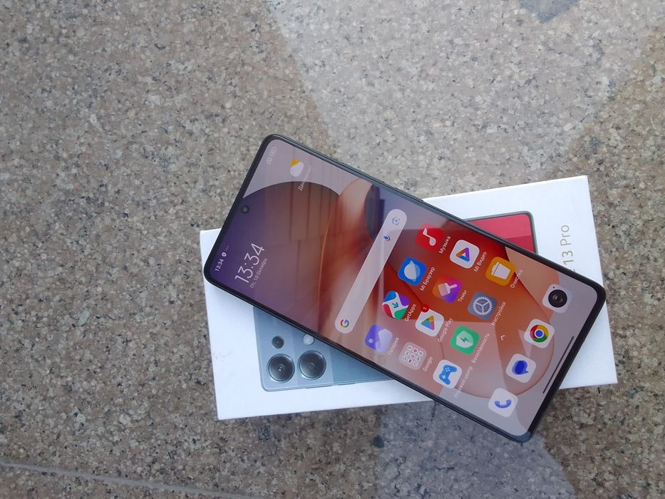 Продам телефон Redmi note 13 Pro 8 /256 состояние идеальное