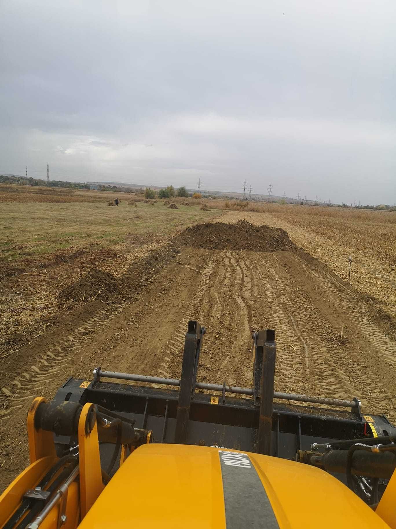 Inchiriem buldoexcavator
