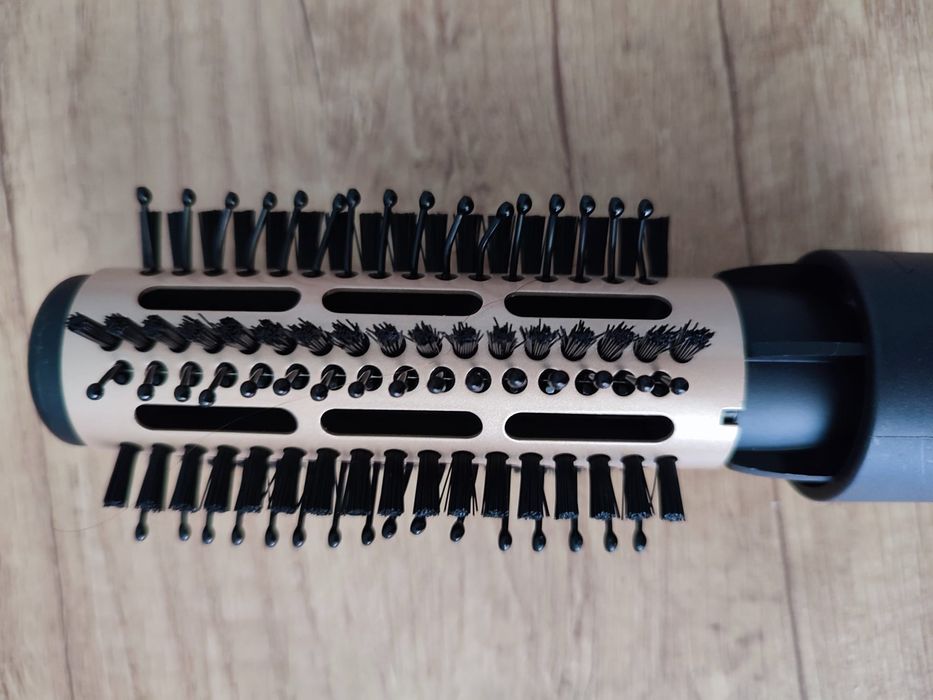 Vand perie de păr remington.