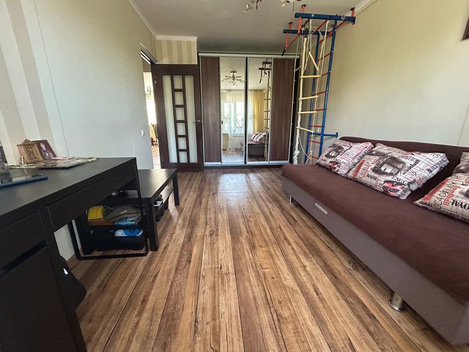 Продам 2 к кв по ул.Карасай Батыра