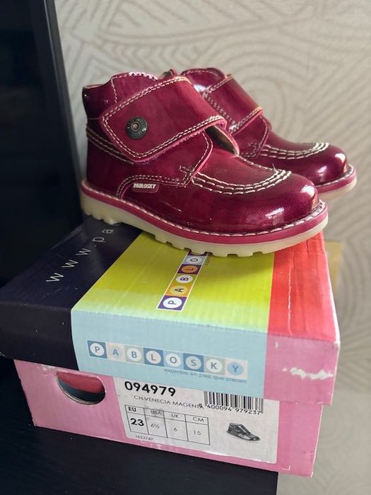 Нови боти и ботуши Clarks и Pablosky, размери 23 и 24