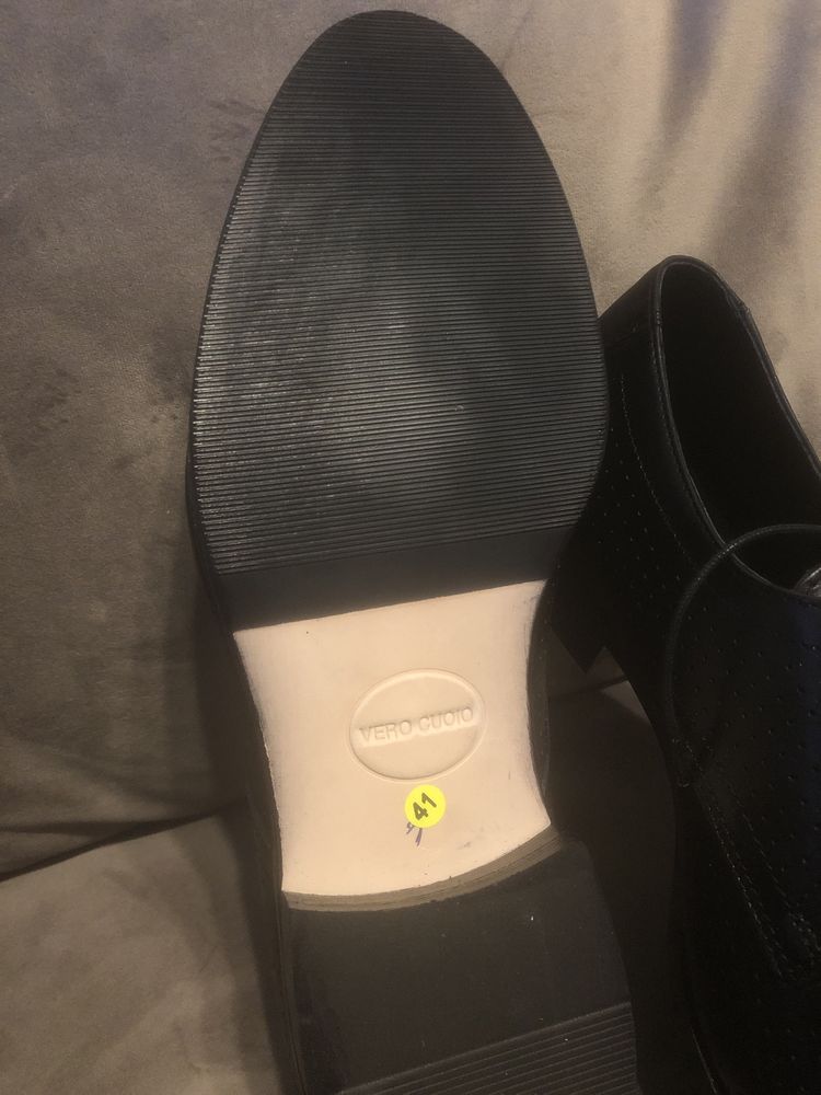 Pantofi piele noi