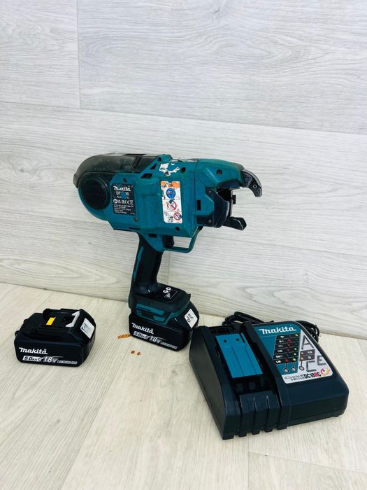 Makita DTR 180 ZK masina de legat fier beton