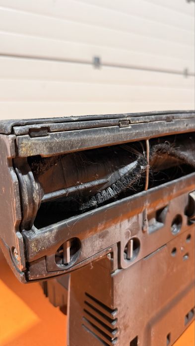 Aspirator Kärcher cu perie