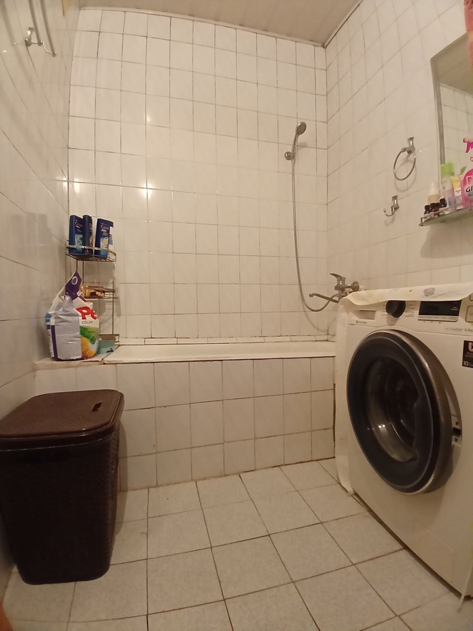 Продаётся своя 5 ком квартира, Сергели 6,Сергели дехкон бозори,Мерос т