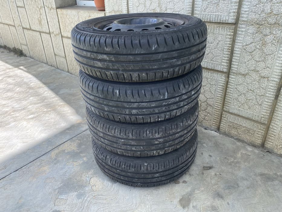 Set roti 185 65 R15 kia ceed