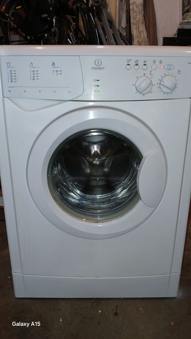 Продавам пералня INDESIT 5kg/1000обр.WIN82Като Нова 169лв