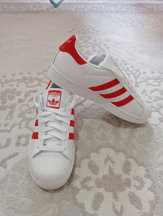 Покупал в Японии. adidas. Мировой бренд с трёх полосками. La marque au