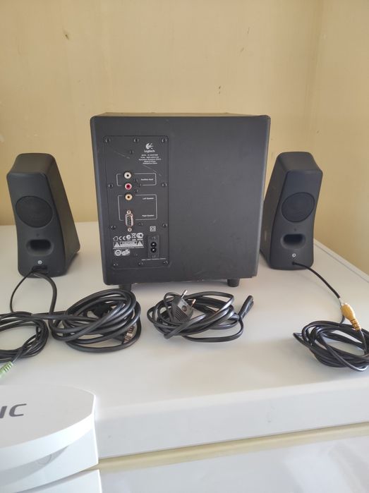 Sistem Logitech 2.1 Z523