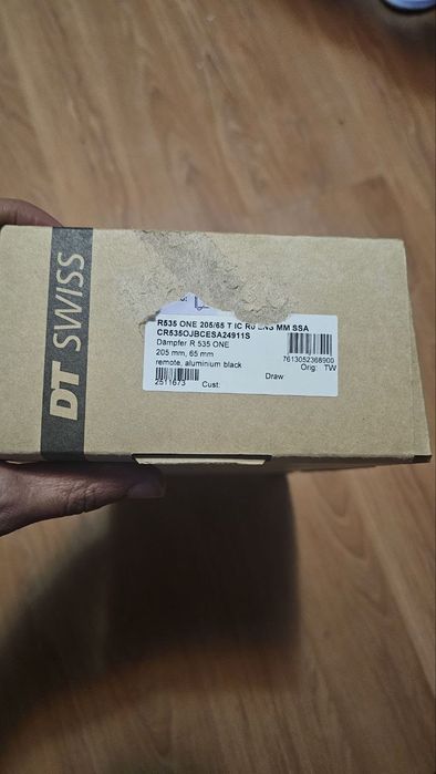 Amortizor shock aer DT swiss trunnion, diverse marimi.