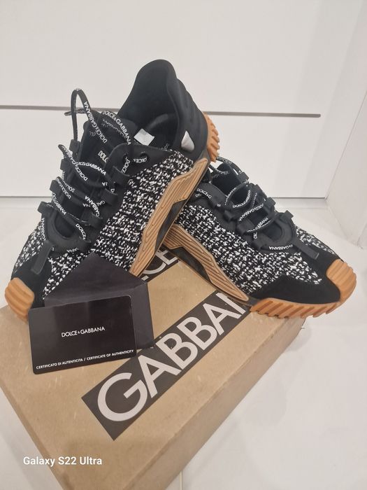 DOLCE&GABBANA , impecabili, o singura purtare .