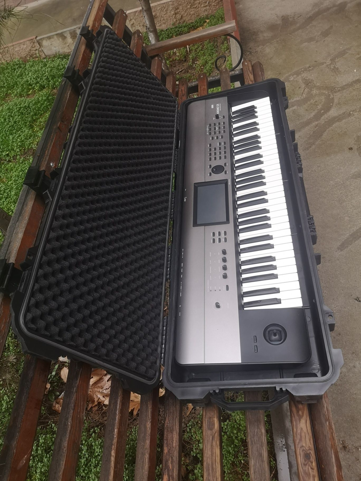 Korg krome ex lar sotiladi