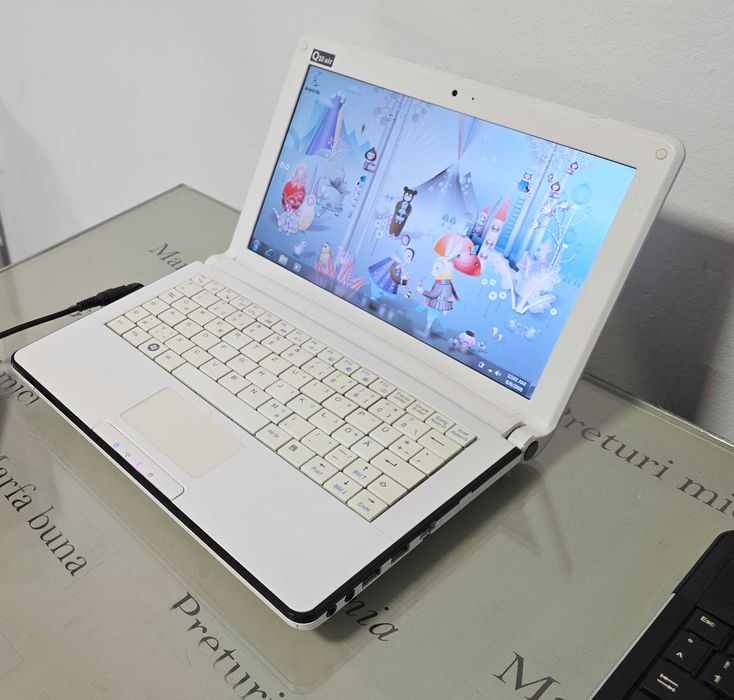 Laptop mini - Q10 Air 10.1 inch functional,instalat complet