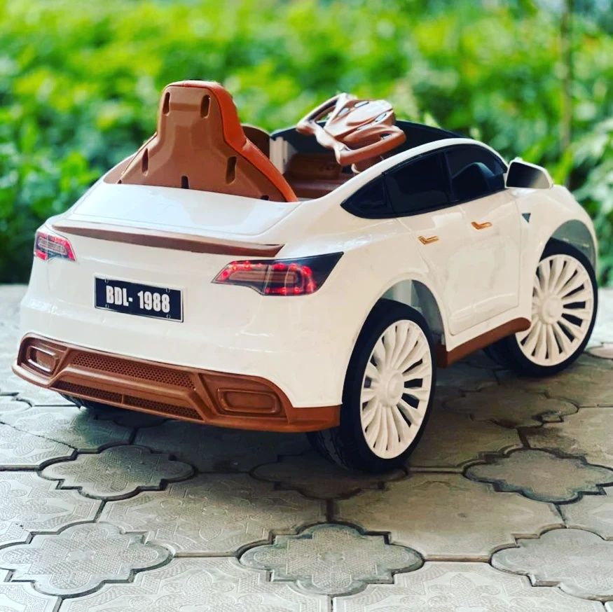Детская машина Тесла электромобиль с крутым дизайном подарок для детей