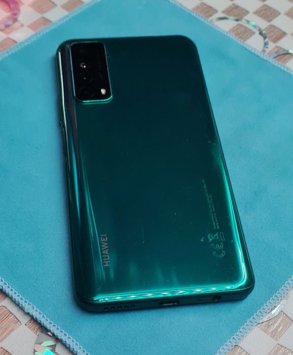 Huawey model Y 7 A 128 Gb stocare cu 4 Gb rami cu încărcător original