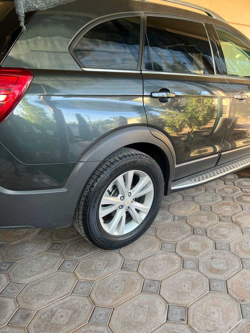 Автомобиль Каптива 4