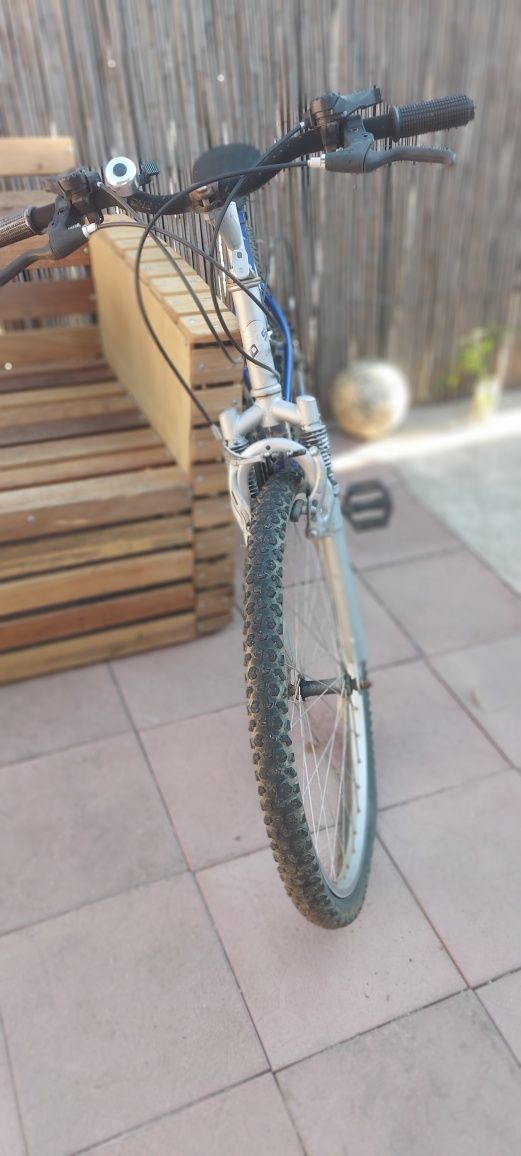 de vanzare 2 biciclete, pentru piese sau reparare.