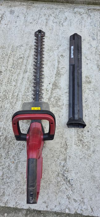 Trimmer gard viu Einhell pe acumulator.