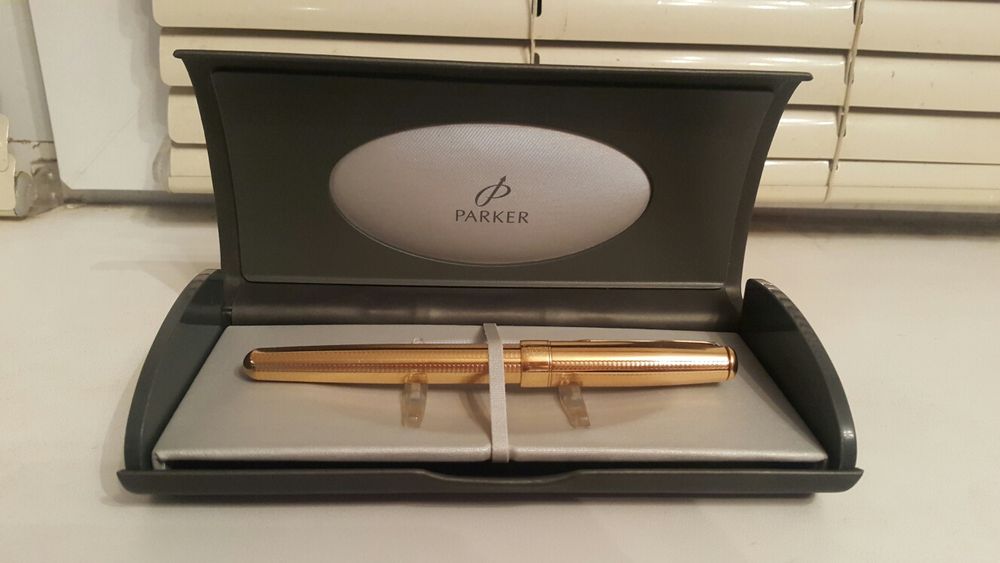 Перьевая ручка Parker Sonnet перо золото 18k