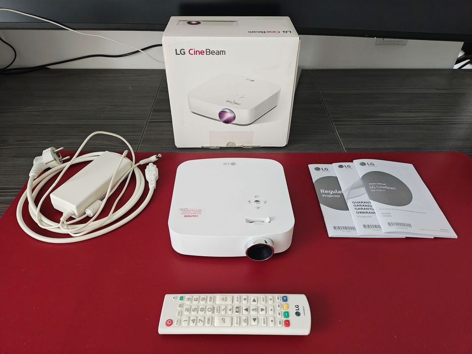 Proiector LED Full HD - LG CineBeam