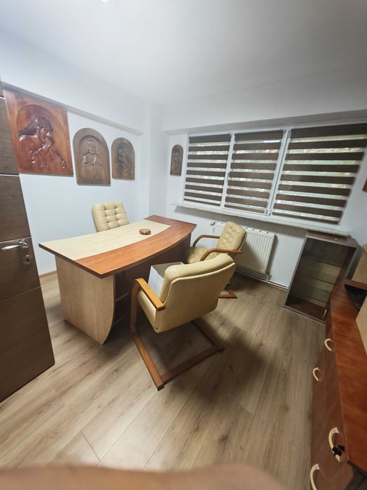 Spatiu birouri de vanzare