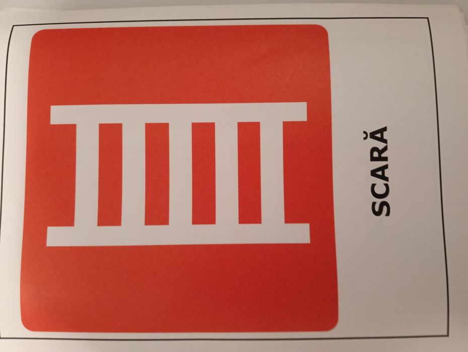 35 Autocolante mărime A4. Scară. La 40 lei.