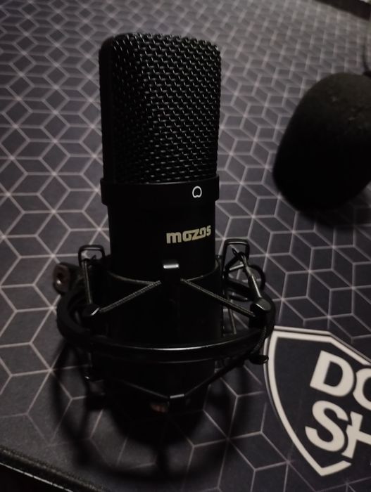 Microfon MOZOS în stare excelenta